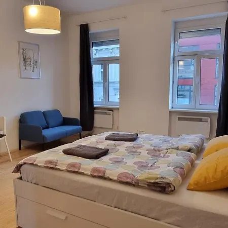 Small And Cozy Flat Vienna Exterior photo